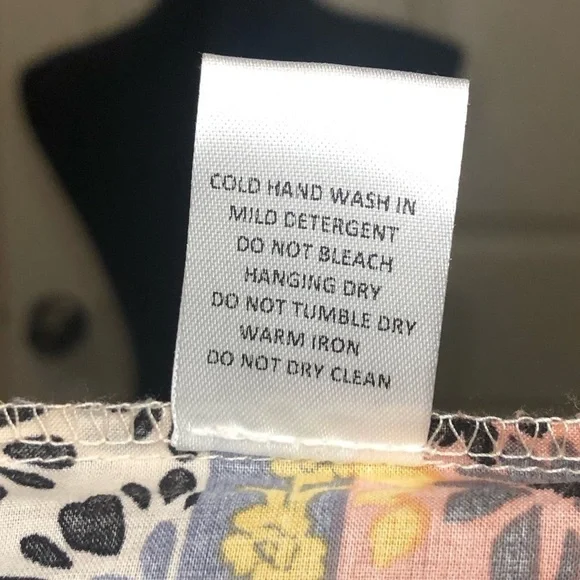 Olivaceous Blouse - Picture 5 of 6